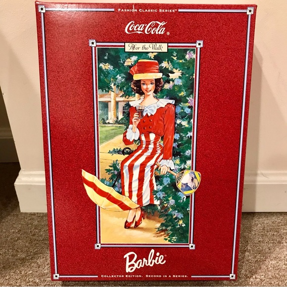 Barbie Coca Cola fashion classic series. After the walk. New in box. - Picture 10 of 10